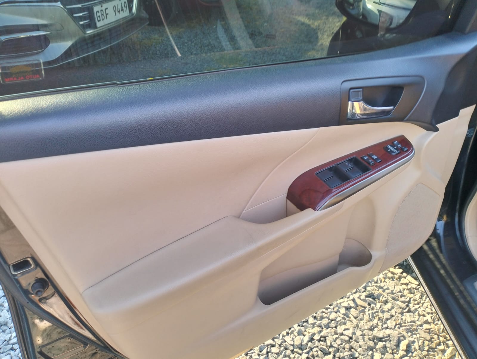 2014 Toyota Camry photo 18