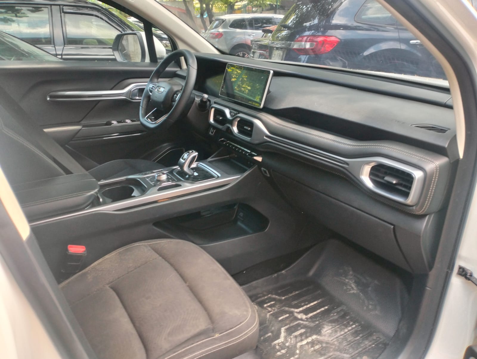 2021 Geely Okavango photo 8