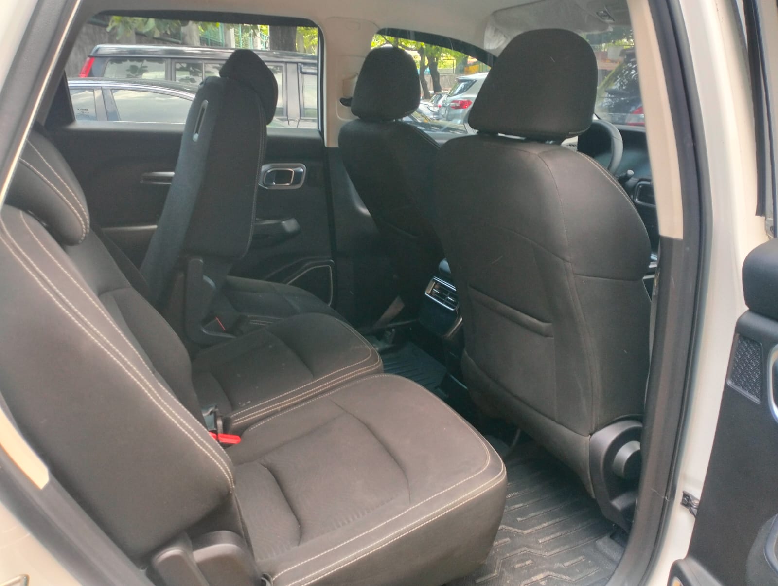 2021 Geely Okavango photo 9