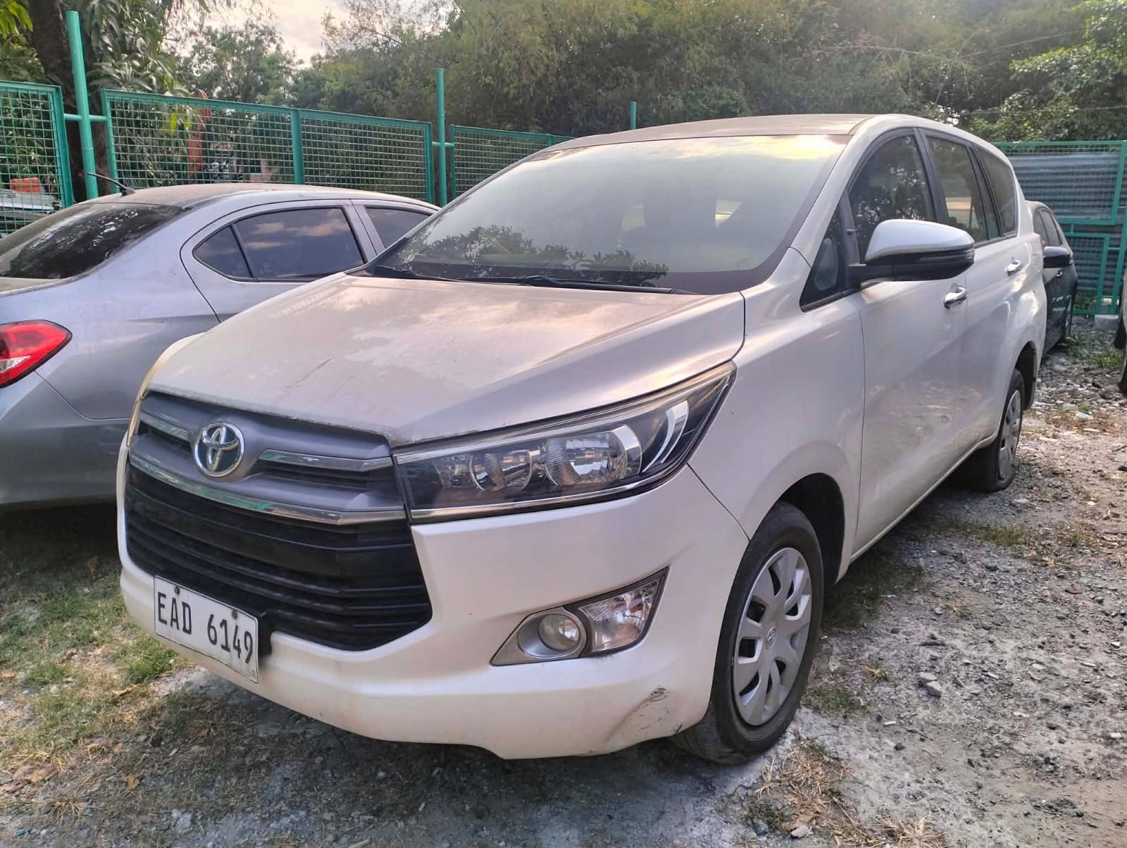2019 Toyota Innova photo 3