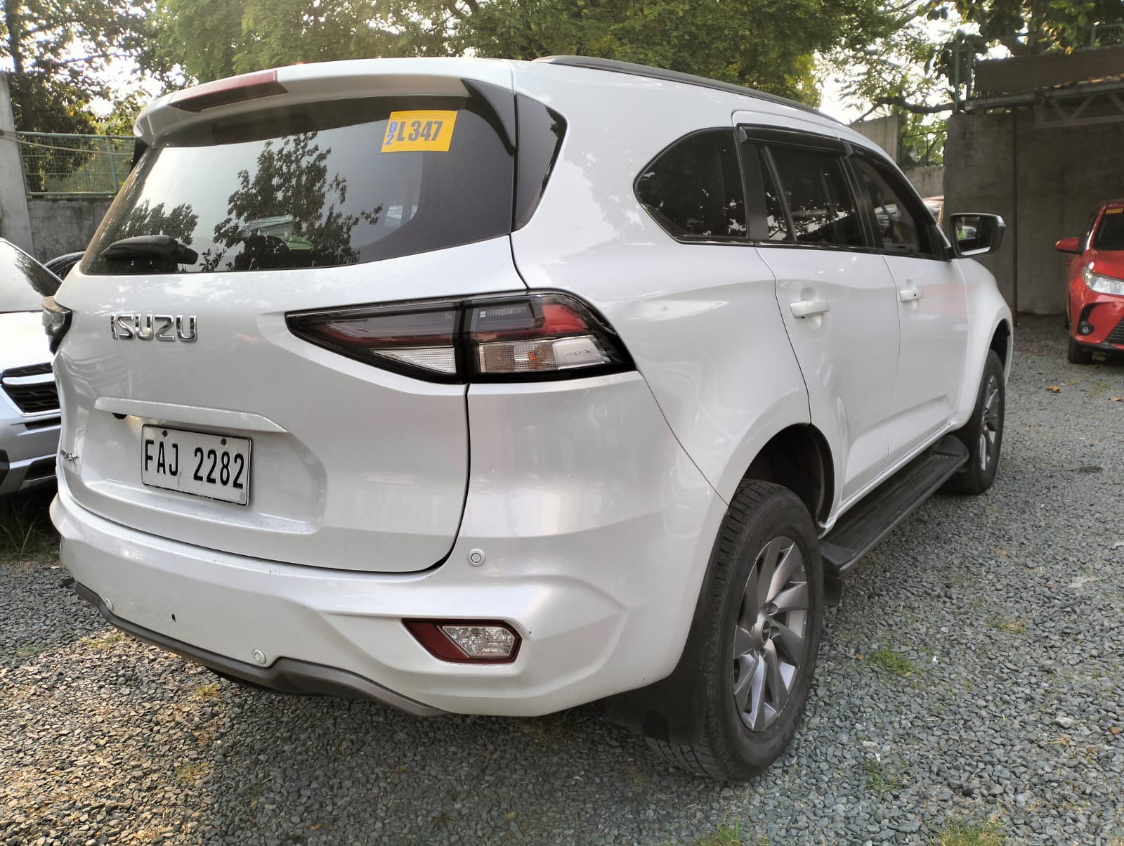 2022 Isuzu MUX photo 6