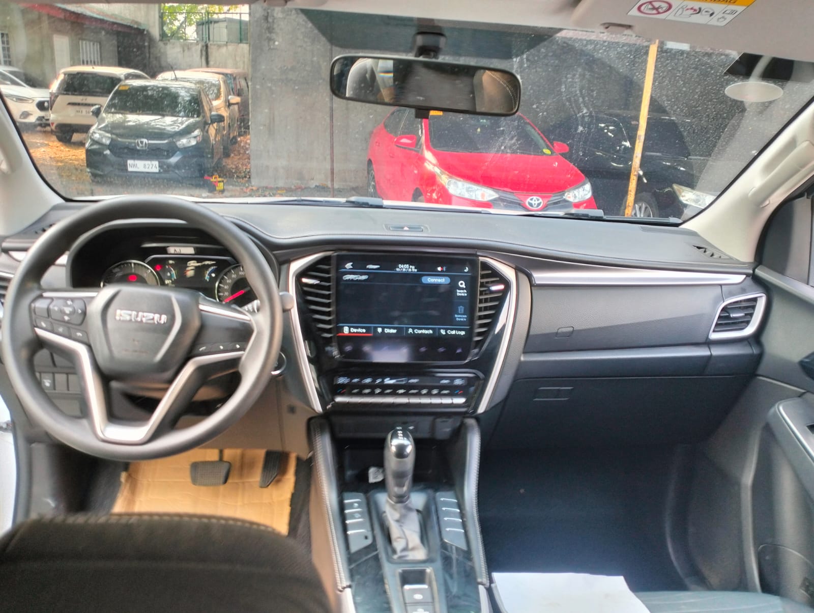2022 Isuzu MUX photo 10