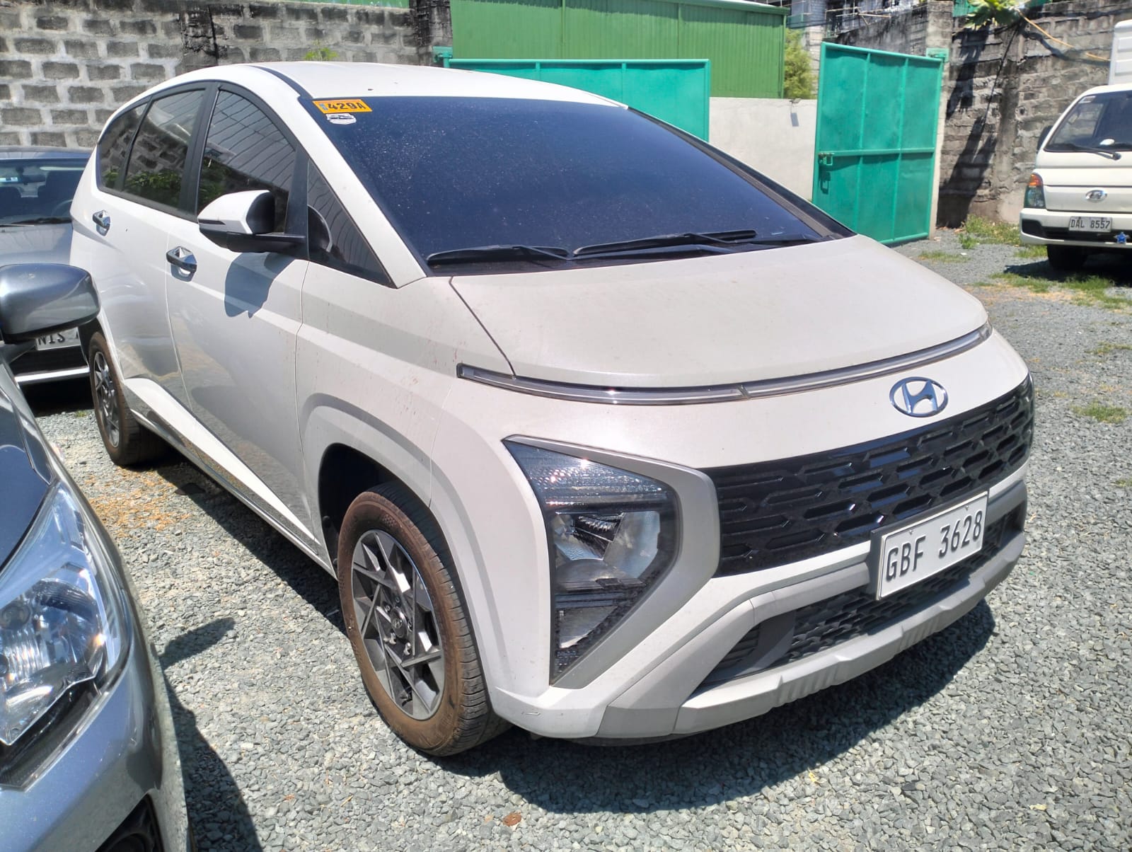 2025 Hyundai Stargazer photo 2