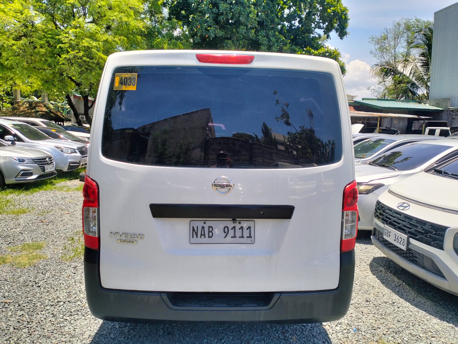 2016 Nissan Urvan photo 5