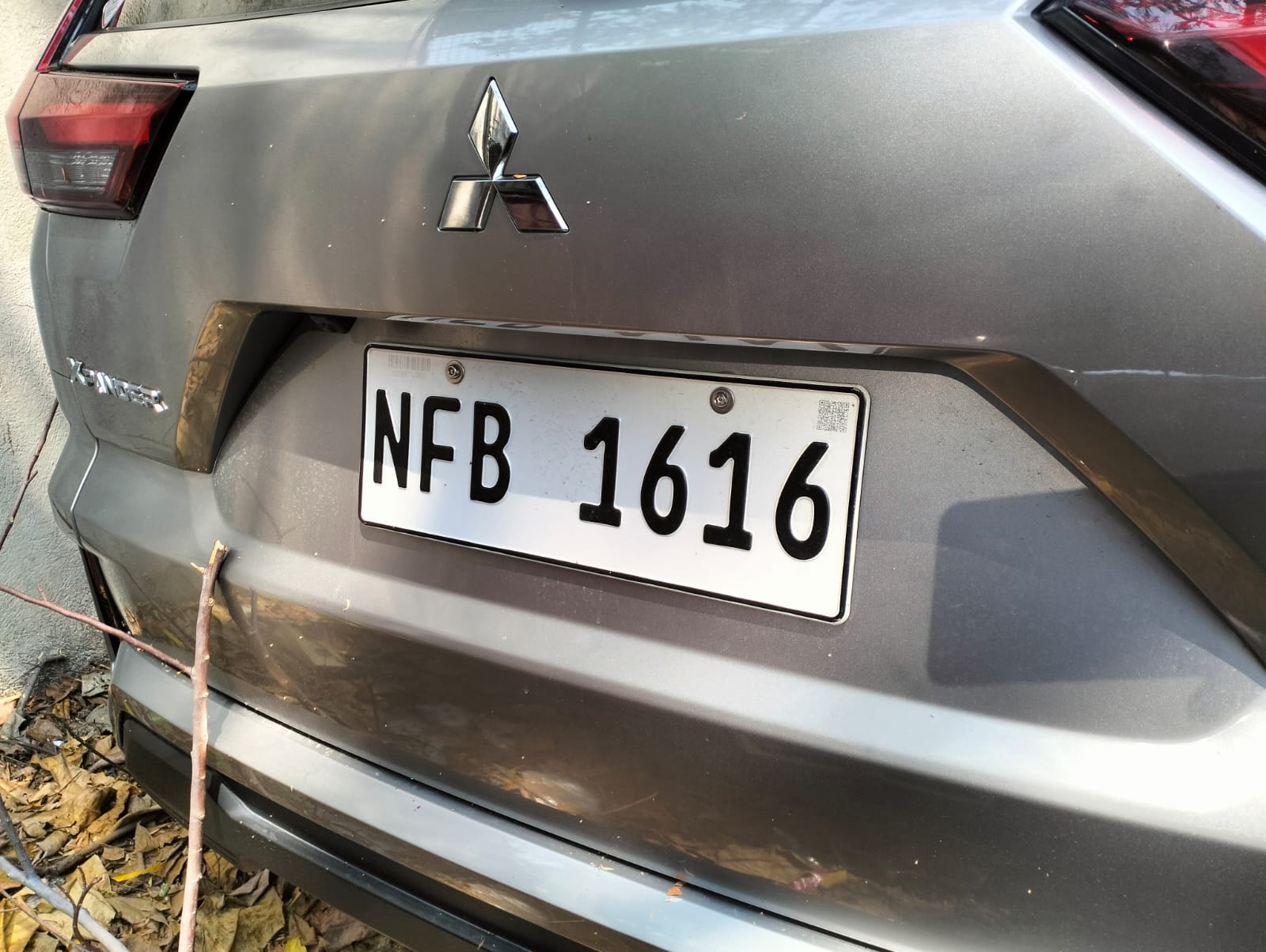 2023 Mitsubishi Xpander photo 2