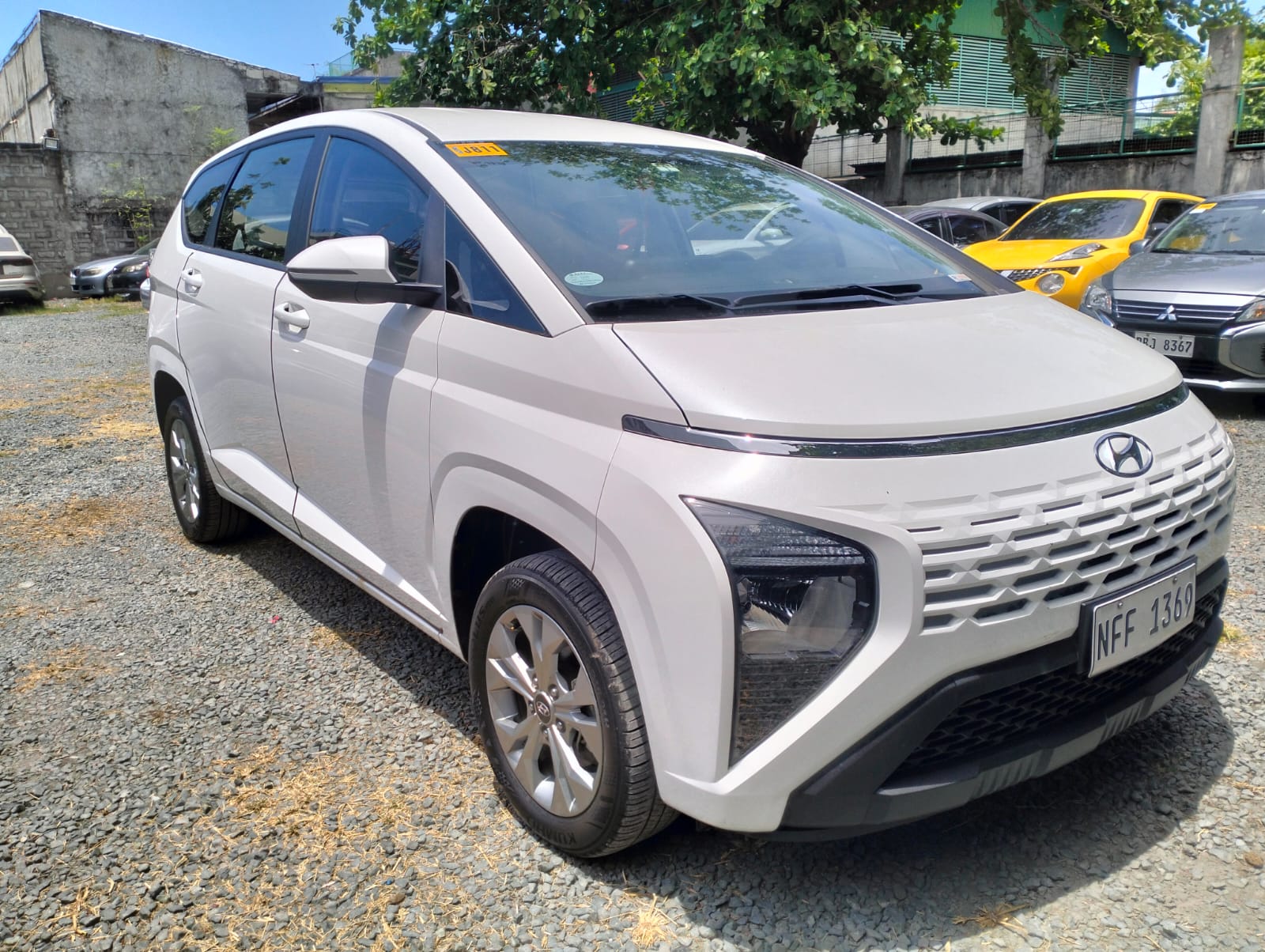 2024 Hyundai Stargazer photo 3