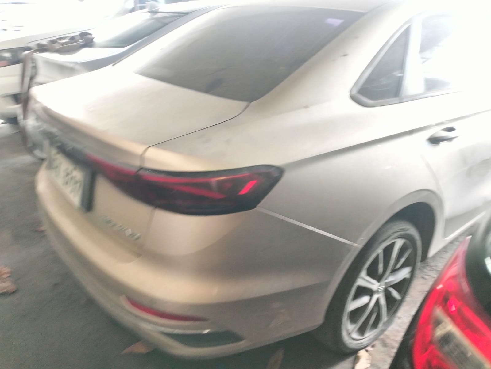 2021 Geely Emgrand photo 4