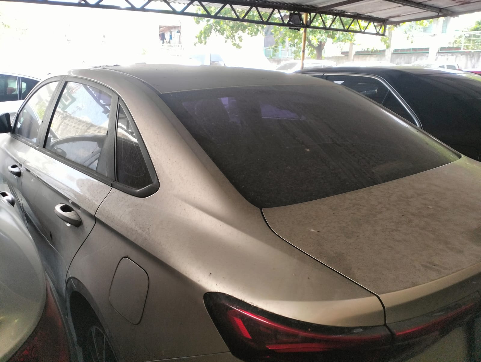 2021 Geely Emgrand photo 5