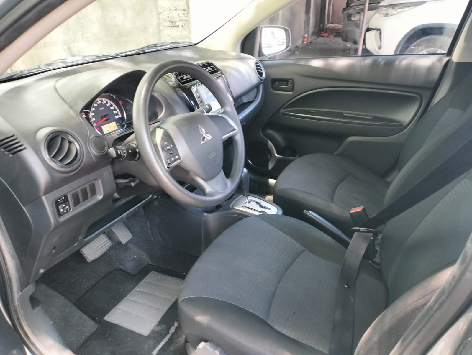 2024 Mitsubishi Mirage photo 9