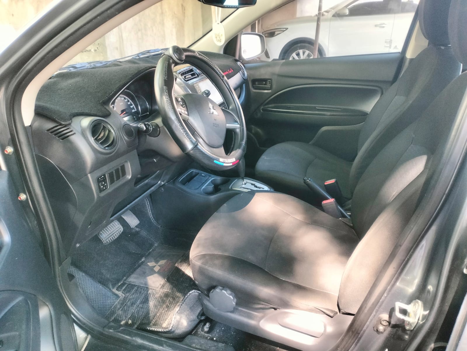 2023 Mitsubishi Mirage photo 12