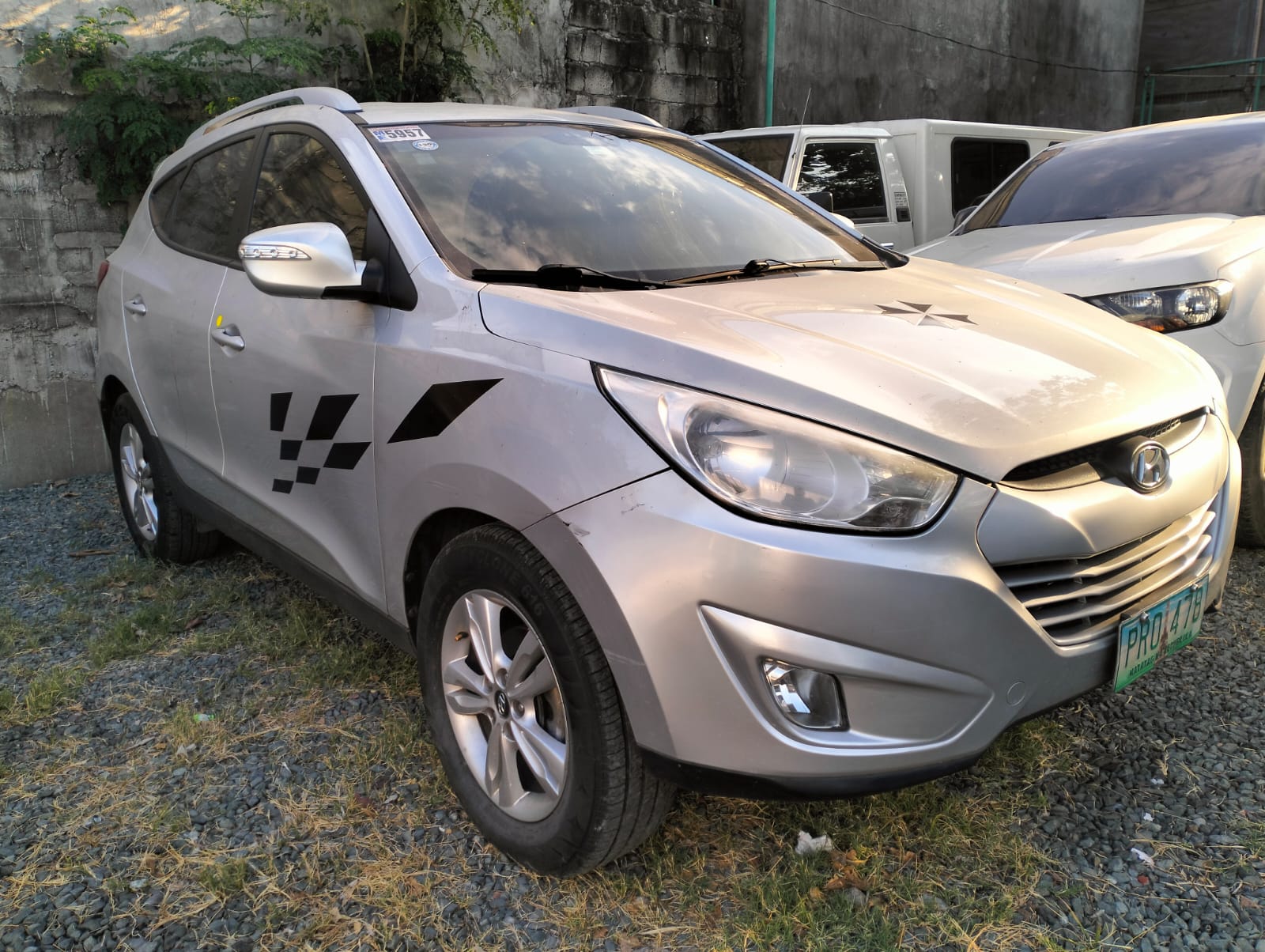 2010 Hyundai Tucson photo 3