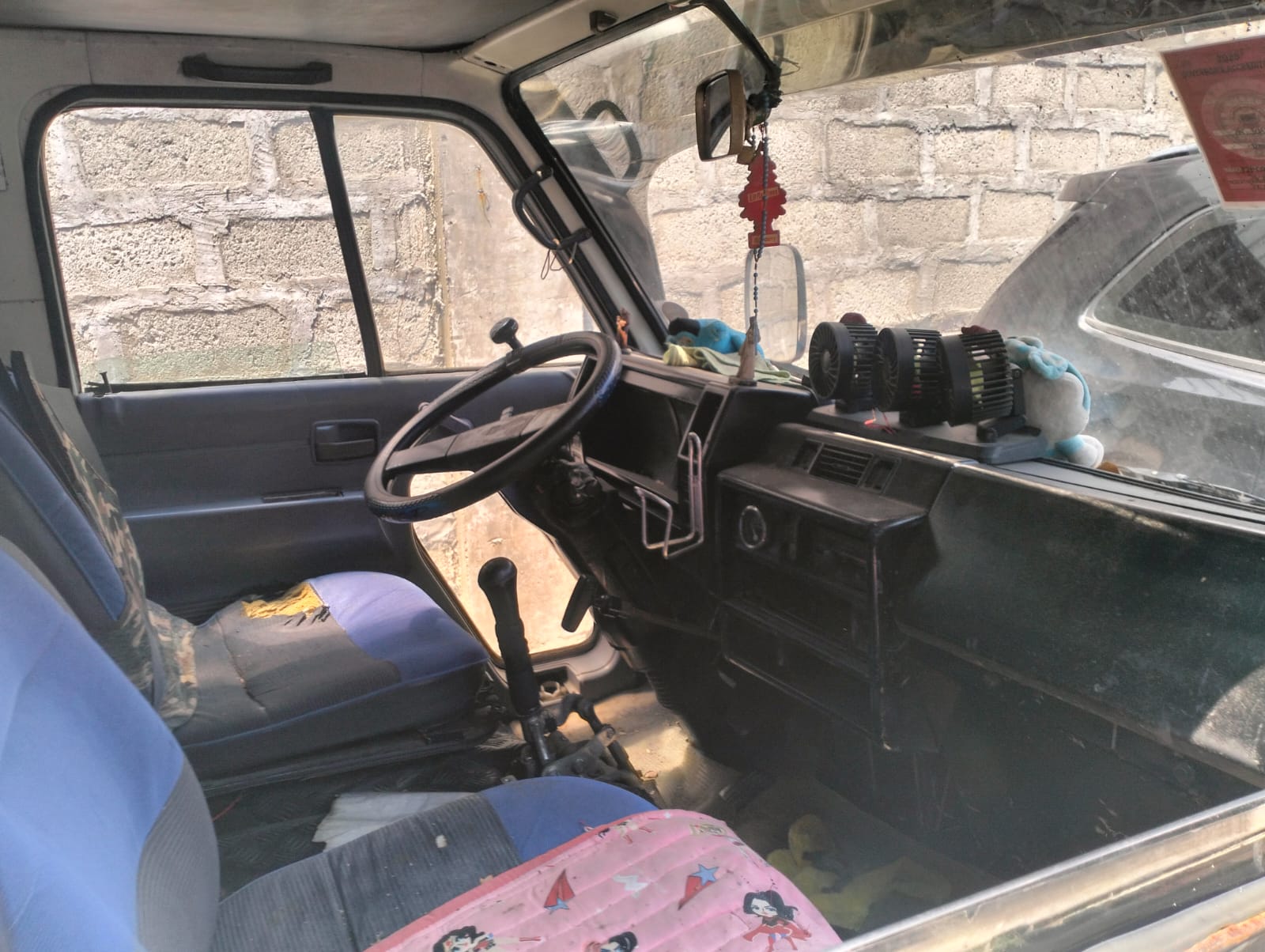 2004 Isuzu Truck photo 3