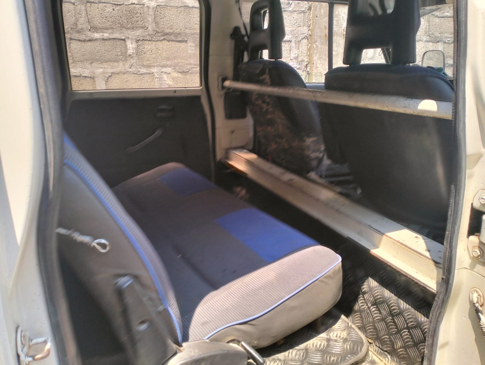 2004 Isuzu Truck photo 4