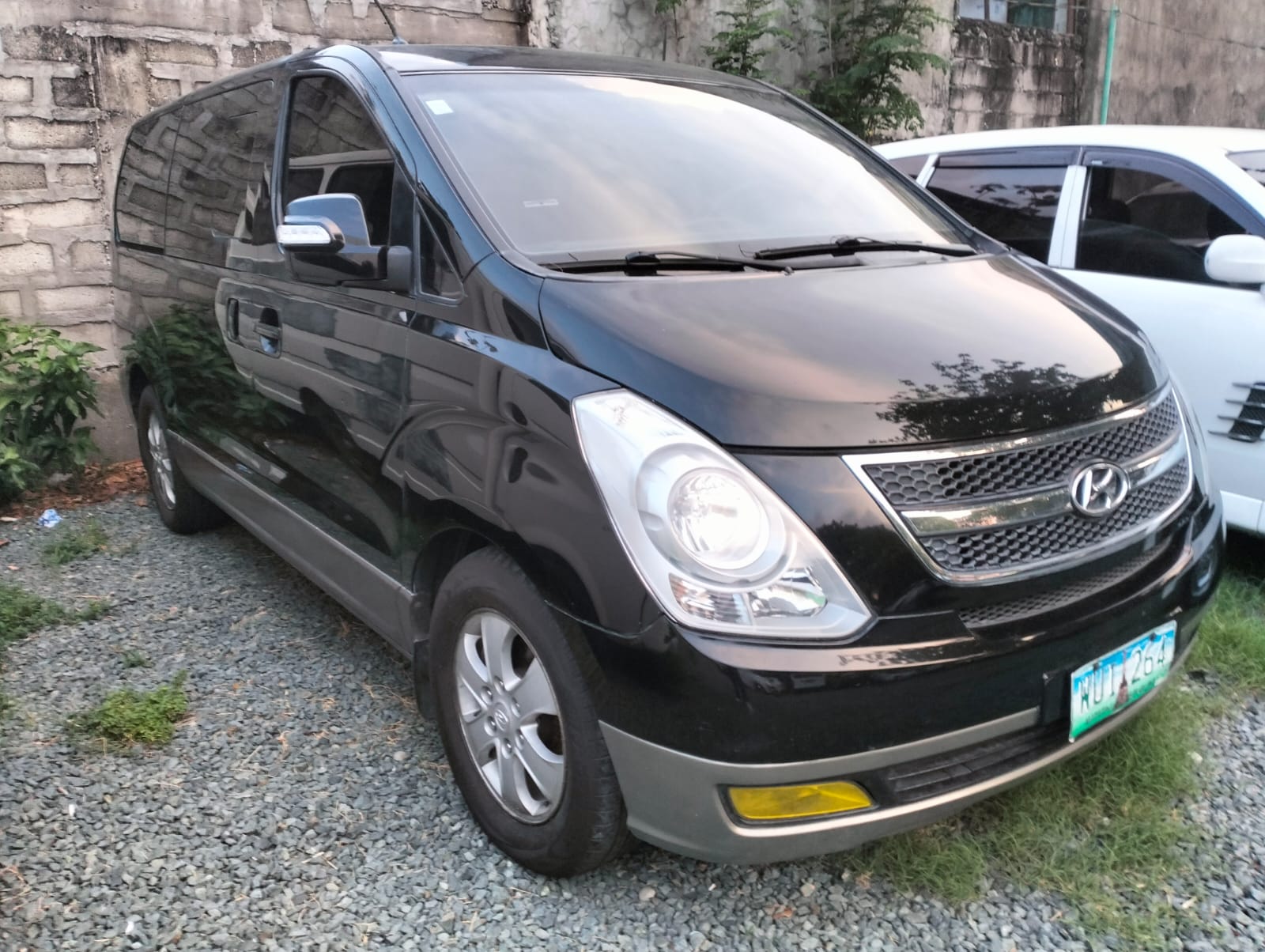2013 Hyundai Grand photo 3