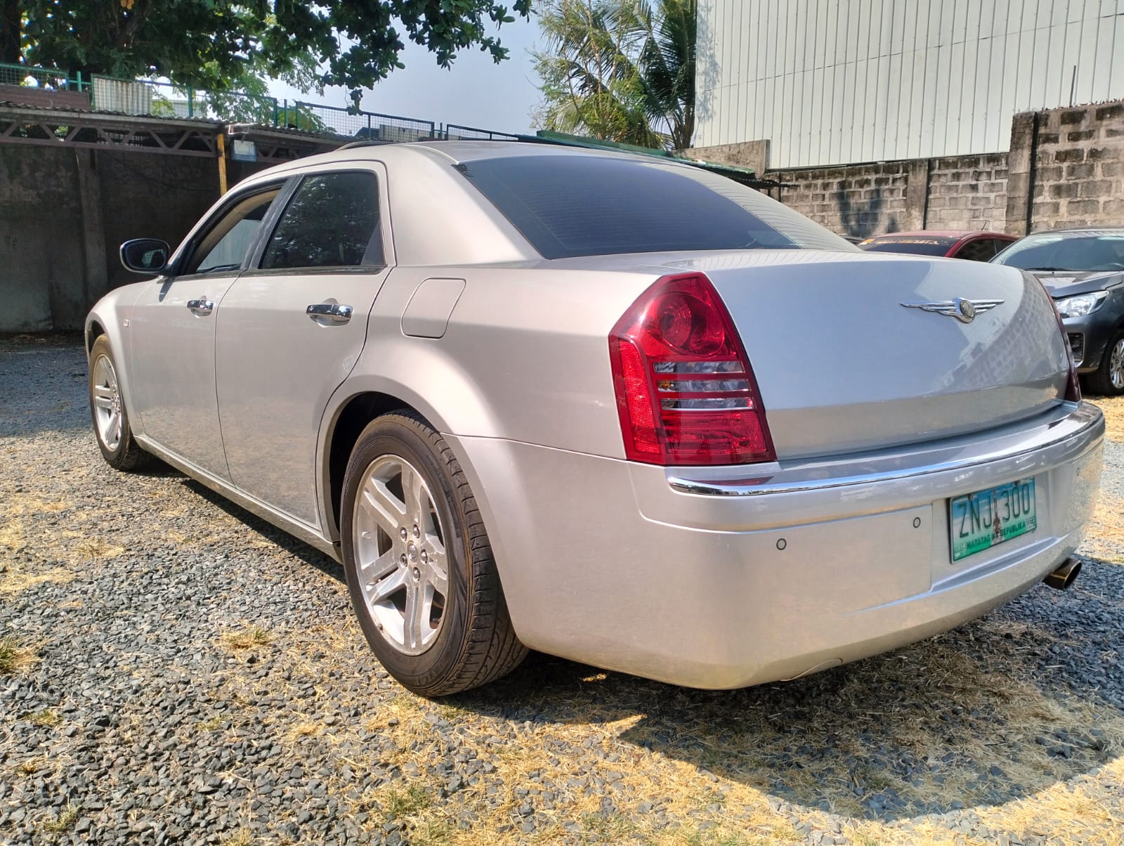 2008 Chrysler 300C photo 3